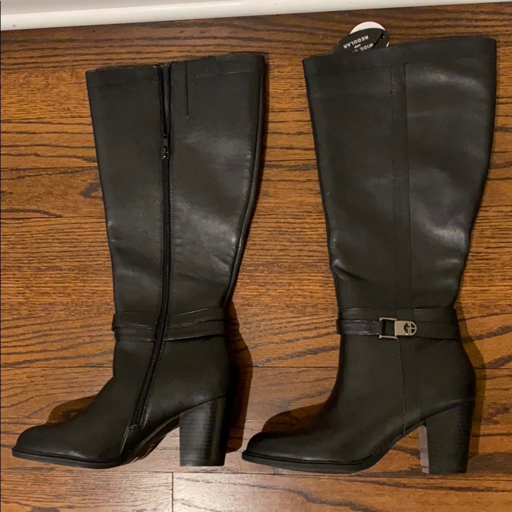 Giani Bernini black leather boots. 7.5